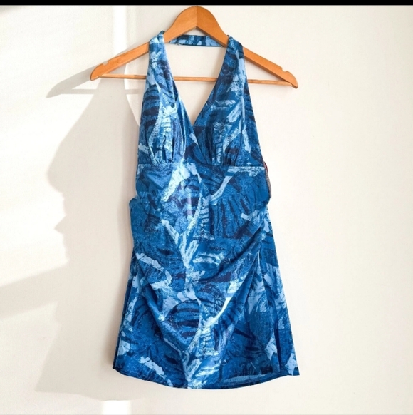 LL Bean Sunsmart Shaping Blue Halter Swimdress Abstract Print 14 Built In Bra - Picture 2 of 7